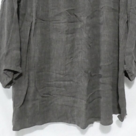 L&L - LOVE & LEGEND | size 18 | Casual Grey Peasant Blouse With Eyelet Detail - Picture 13 of 15